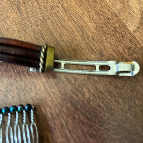 3 for $20 Vintage Style Hair Comb Set with matching barette - Picture 3 of 7